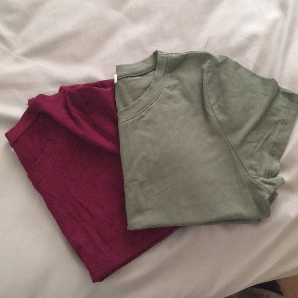 2 simple crop tops